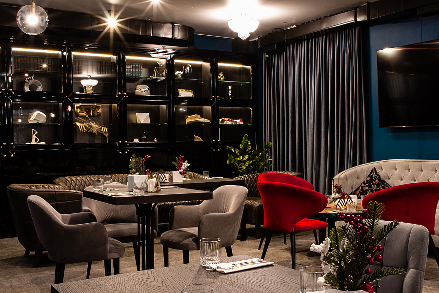 Основной зал