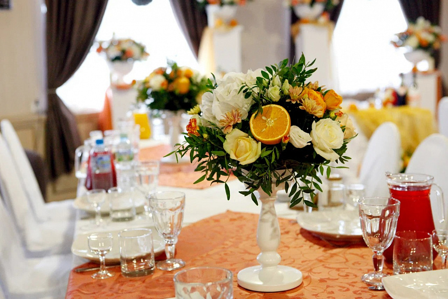 Основной зал