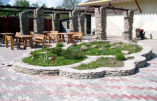 Кавказский двор