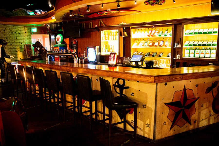 Основной зал