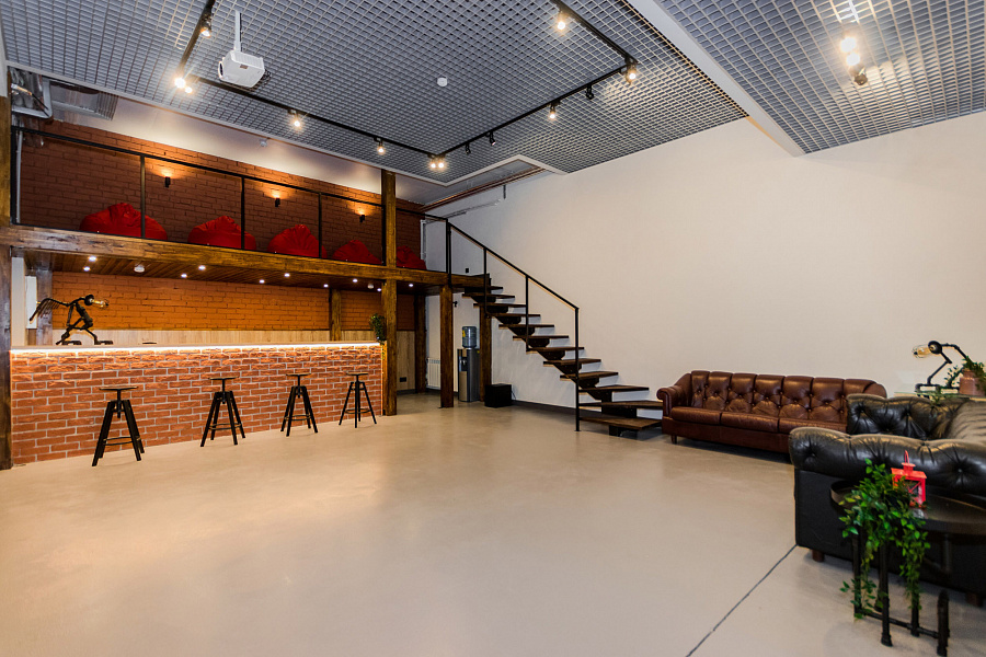 Основной зал