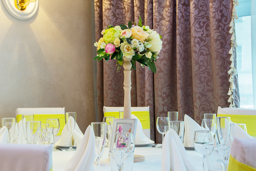 Основной зал