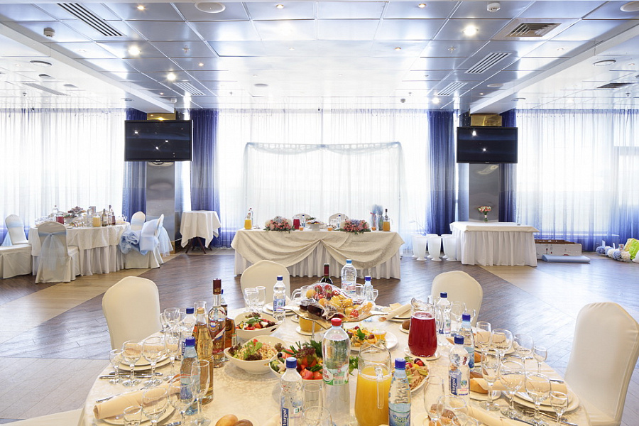 Михаил Светлов