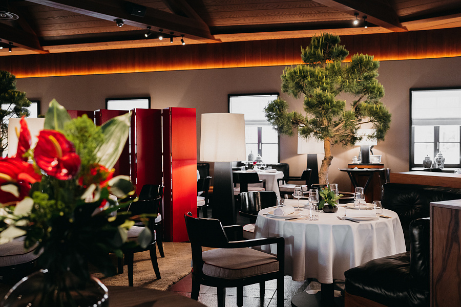 Основной зал