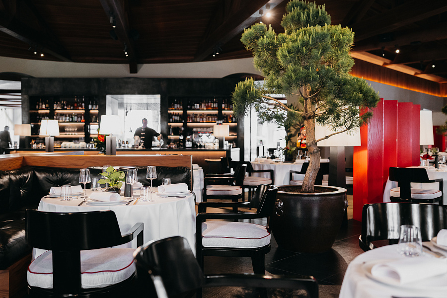 Основной зал