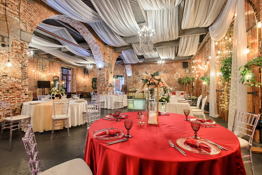 Основной зал