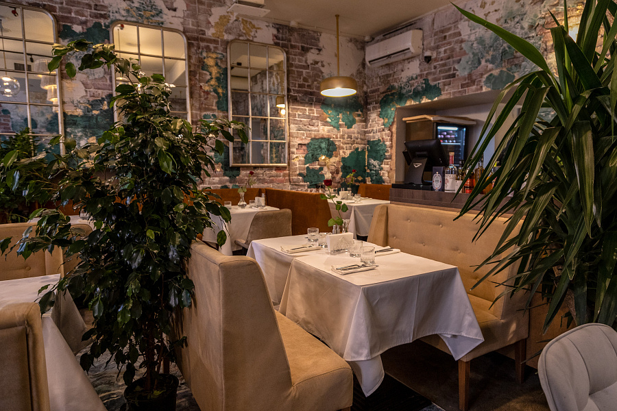 Основной зал