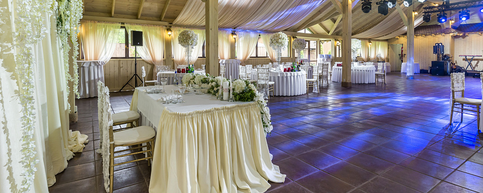 Зал Графский