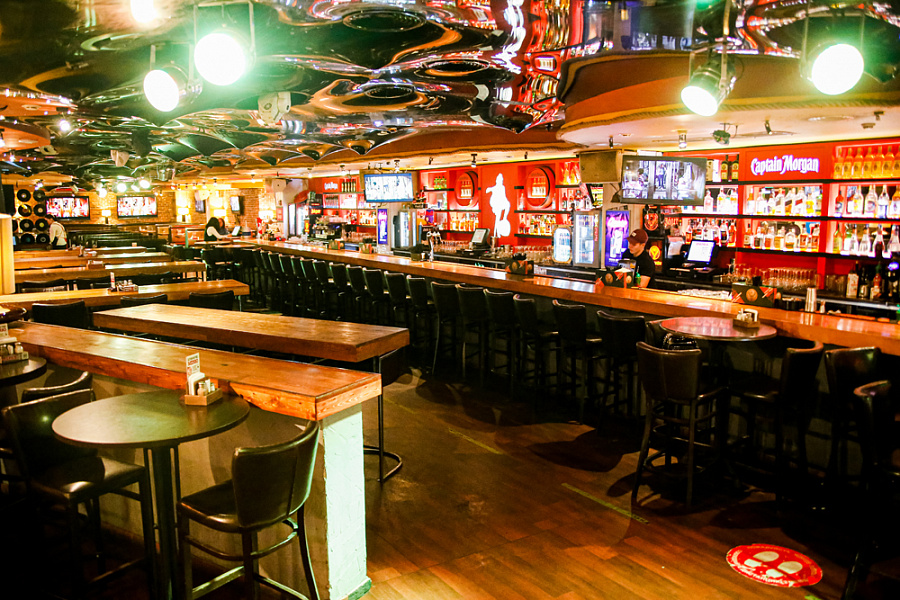 Основной зал