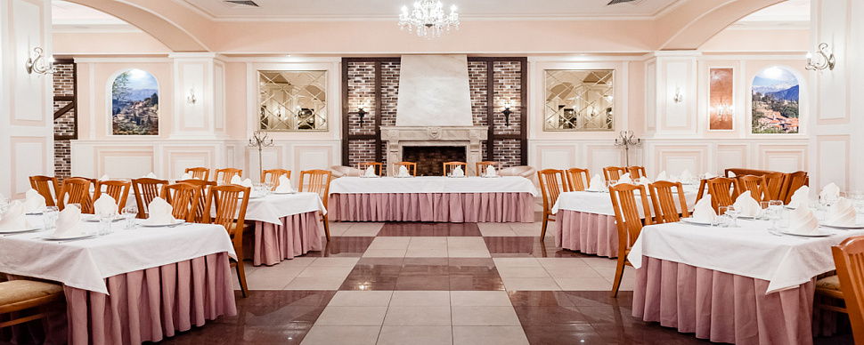 Основной зал