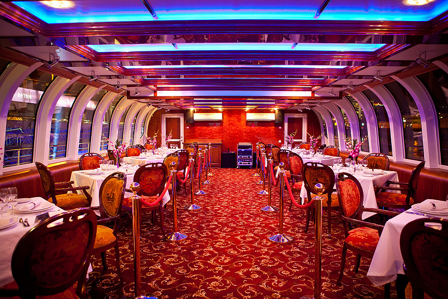 Салон Первого класса на яхтах  Примавера