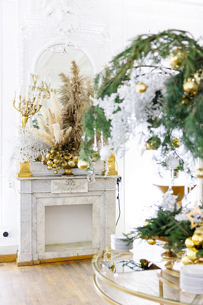 Белая гостиная