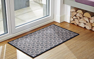 На удачу — новый коврик к двери