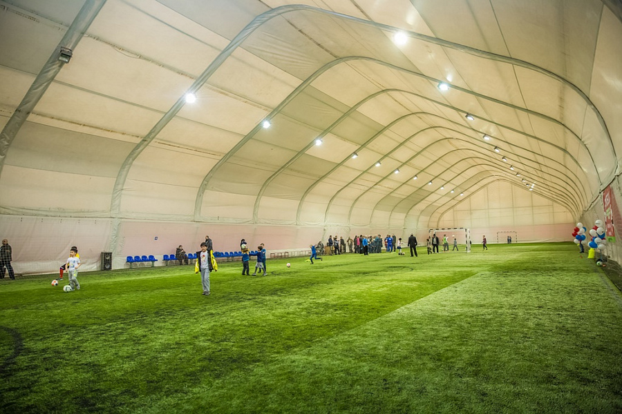 Крытый футбольный манеж