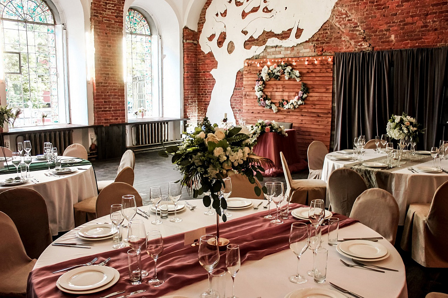 Основной зал