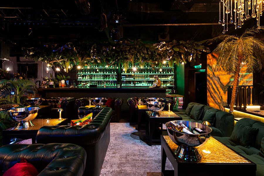 Основной зал