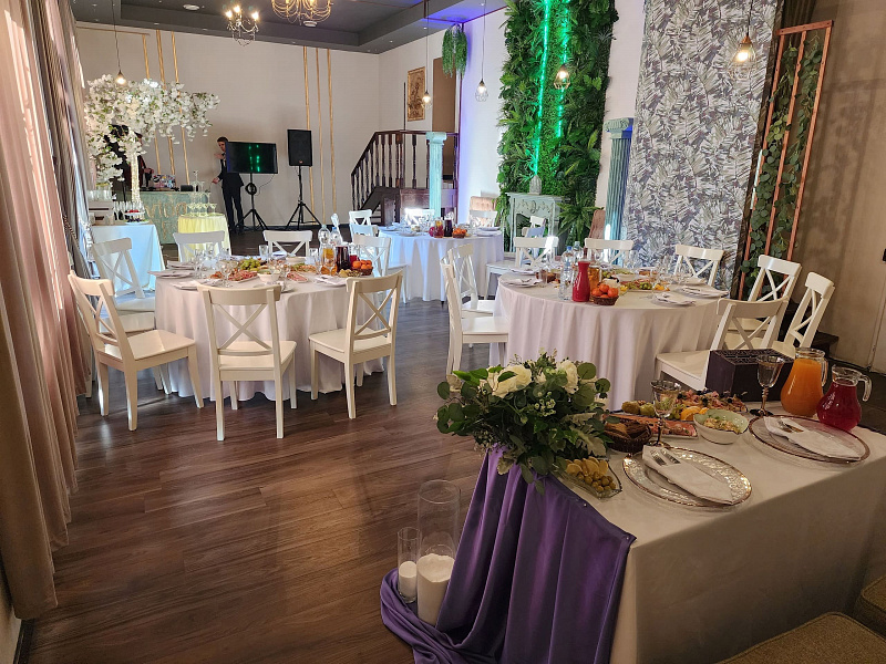 Основной зал