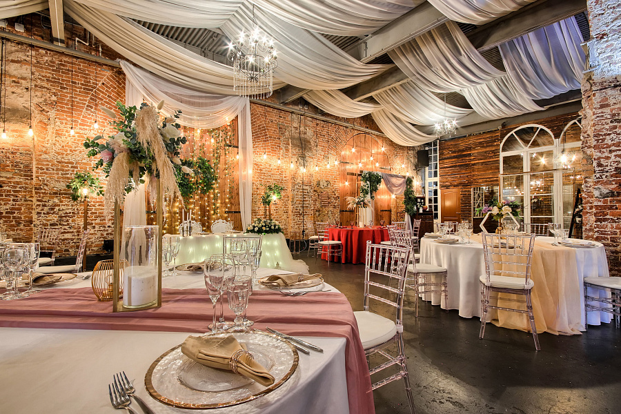 Основной зал