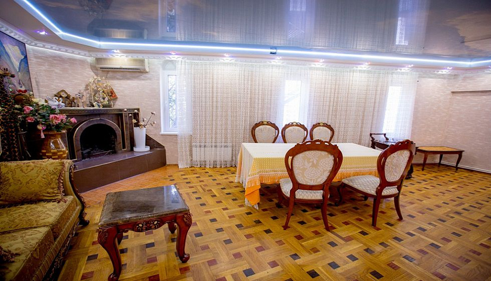 Каминный  банкетный зал