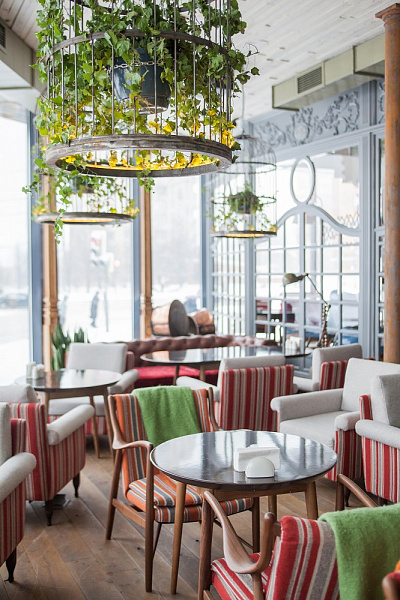 Тапчан на Удальцова