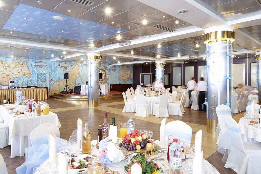 Михаил Светлов