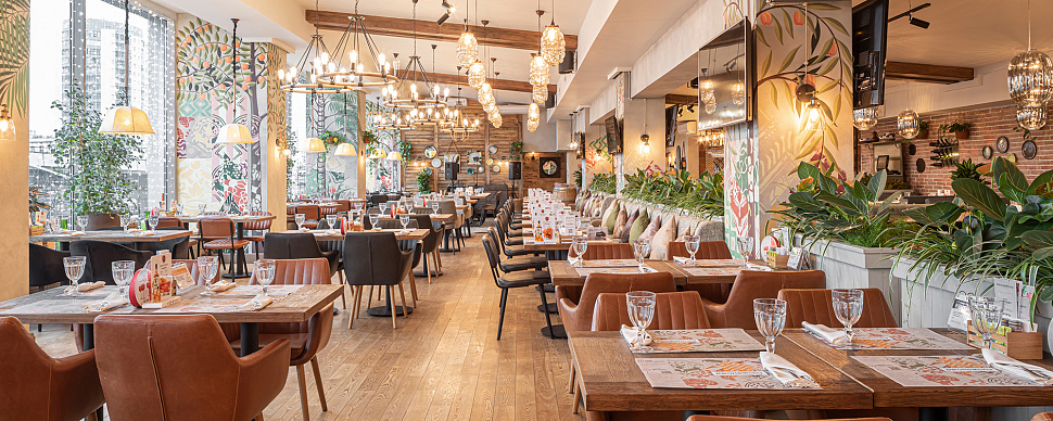 Основной зал