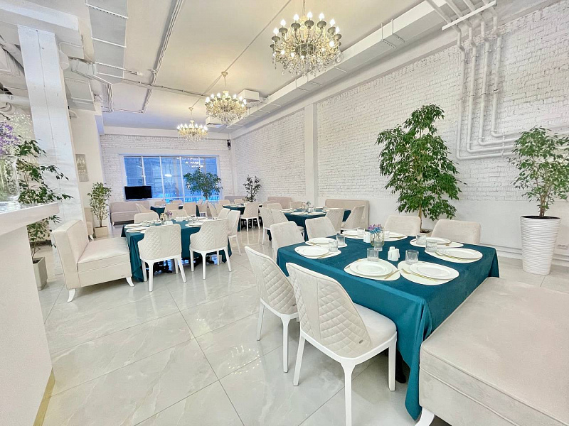 Основной зал