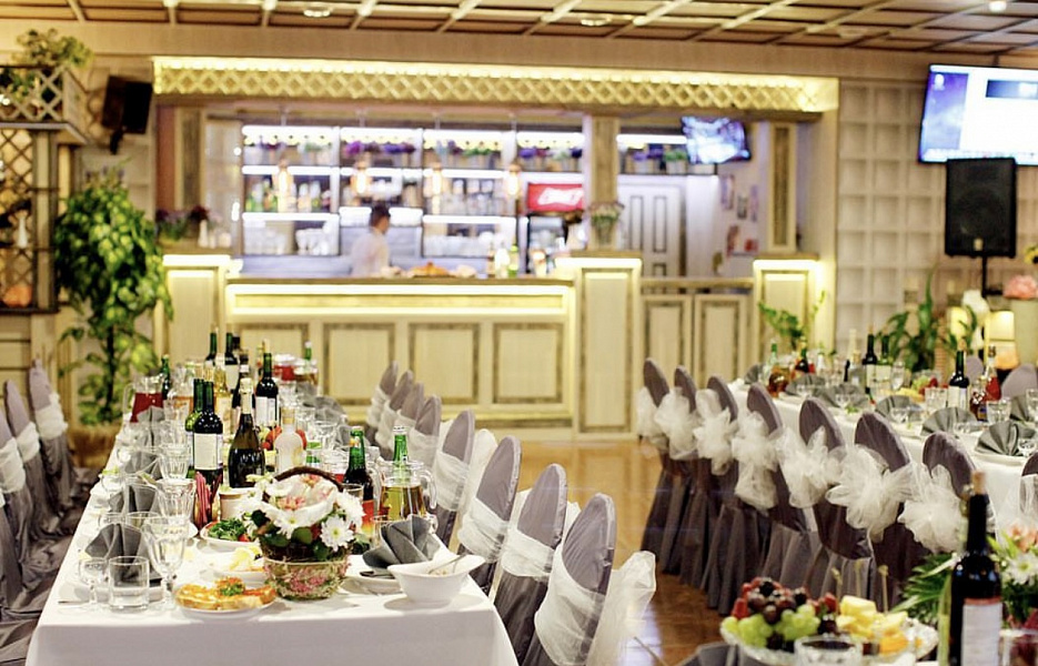 Основной зал