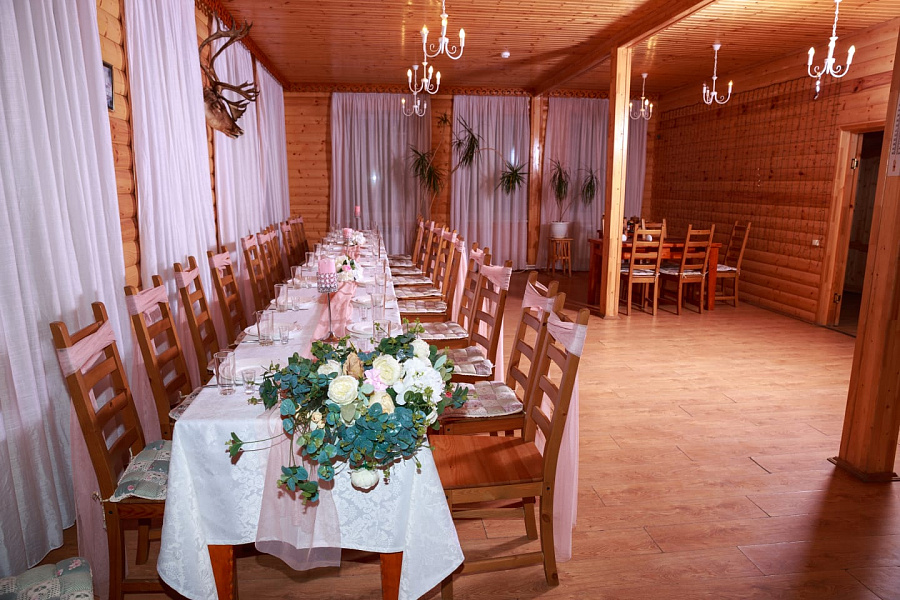 Универсальный зал с верандой