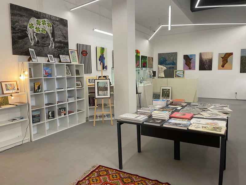 Основной зал