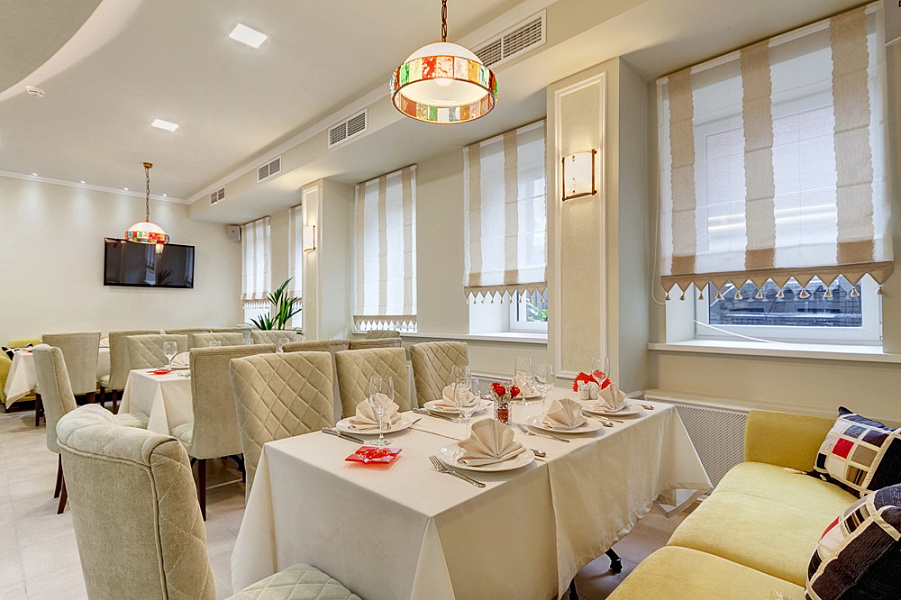 Зал первого этажа