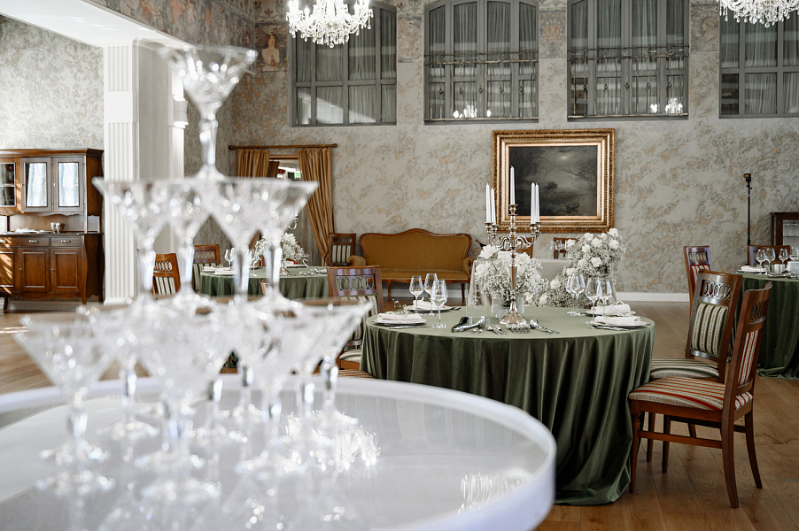 Основной зал