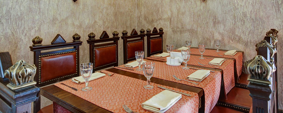 Каминный зал