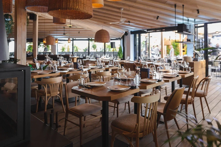 Основной зал