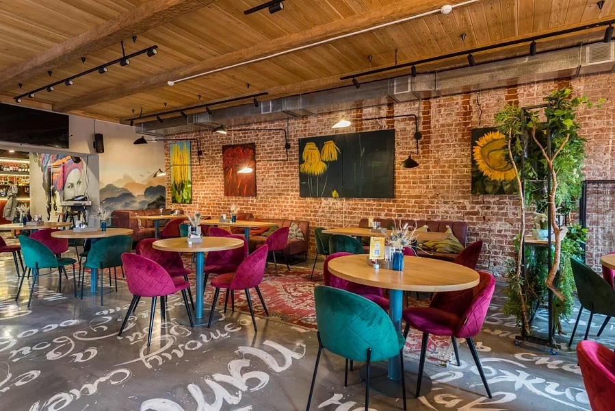 Основной зал