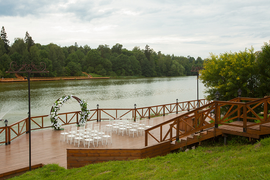 Трубецкой Холл