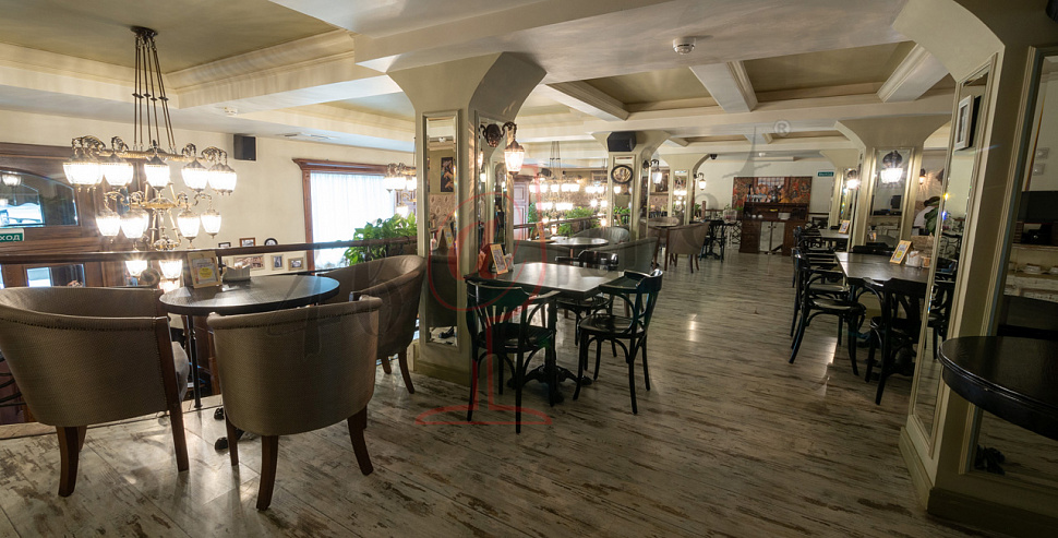 Зал Мезонин