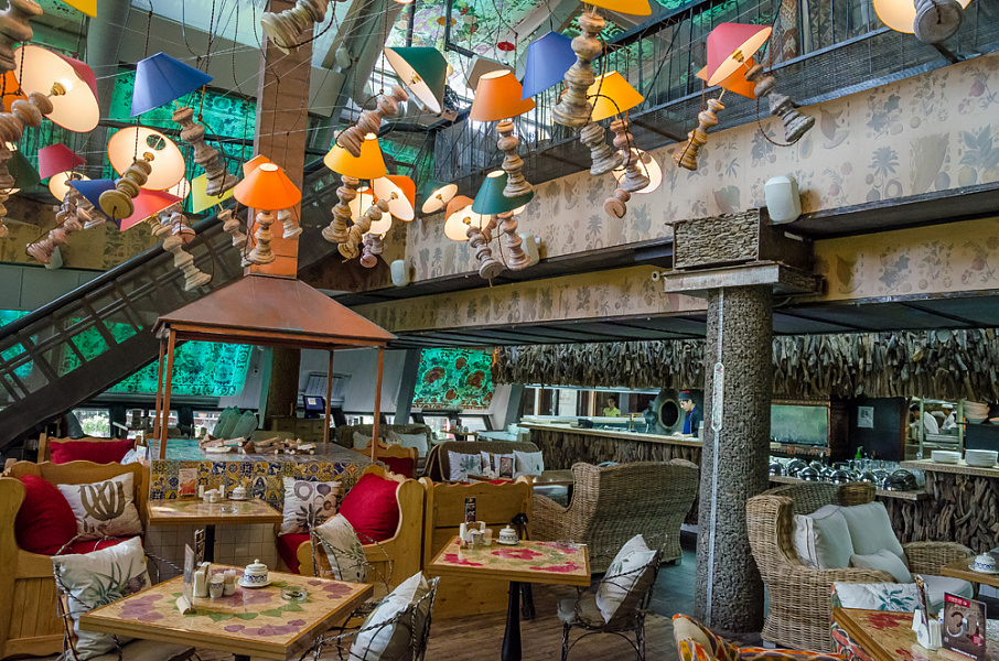 Основной зал