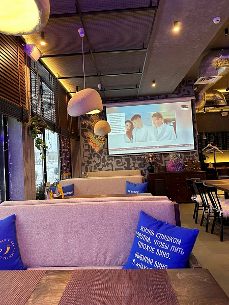 Основной зал