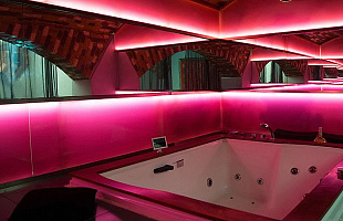 Zависть на Большой Конюшенной