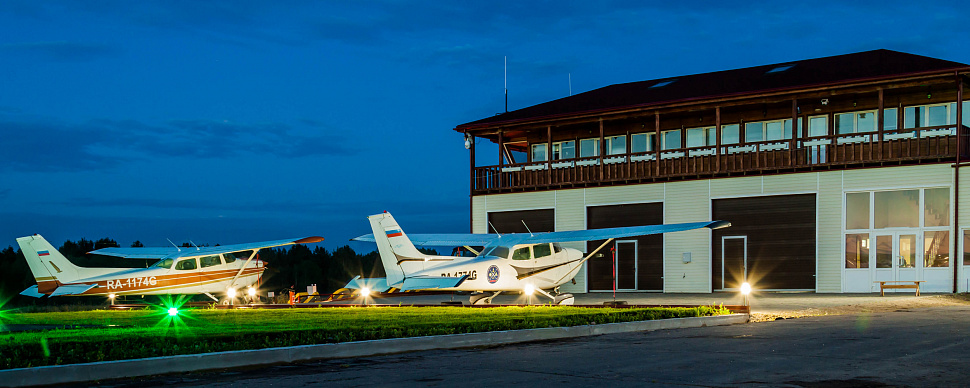 Вся территория аэродрома Кусино