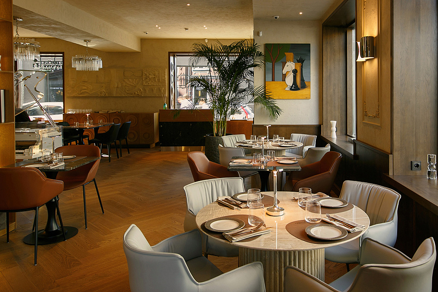 Основной зал