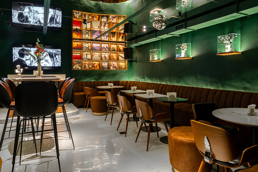 Основной зал