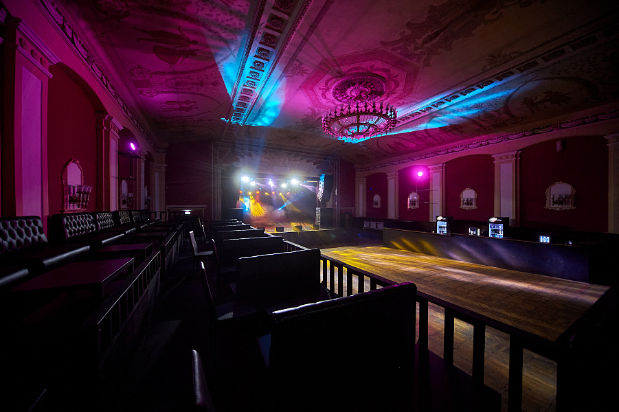 Основной зал