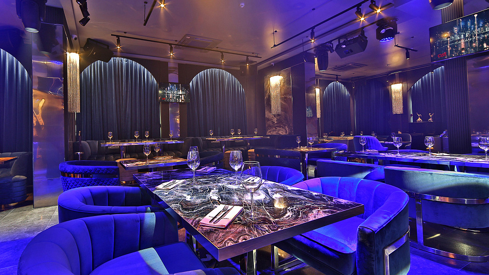 Основной зал