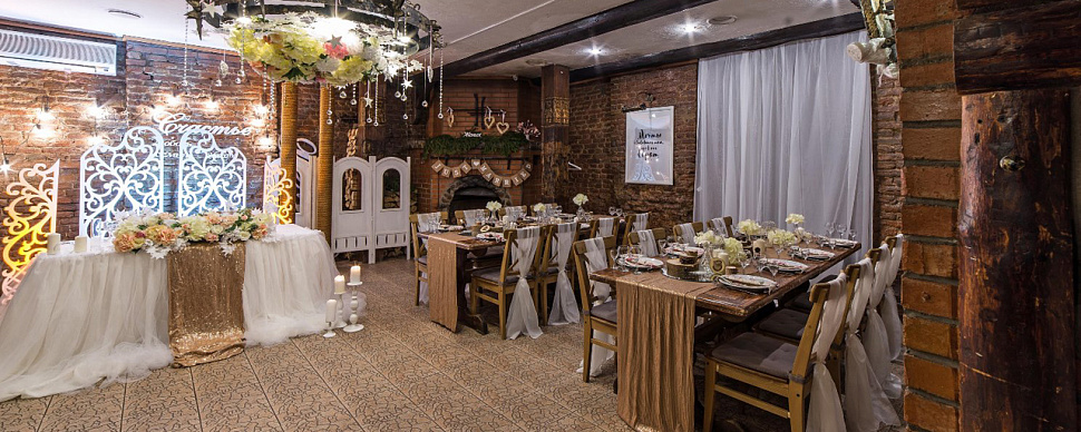 Каминный зал в стиле лофт