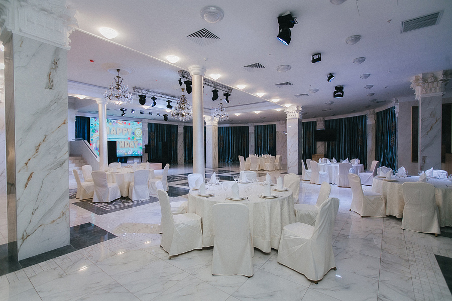 Основой банкетный зал