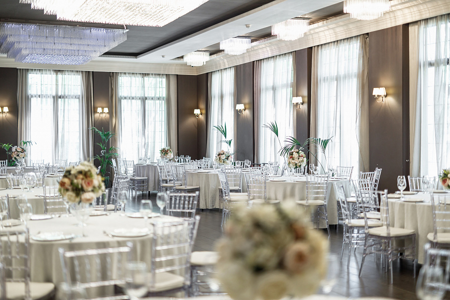 Основной зал