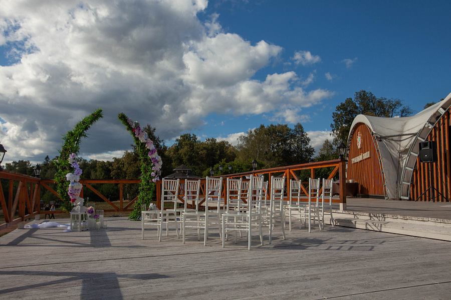 Трубецкой Холл