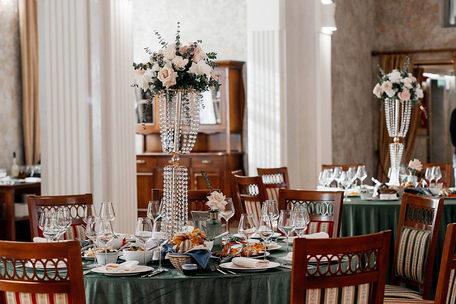 Основной зал